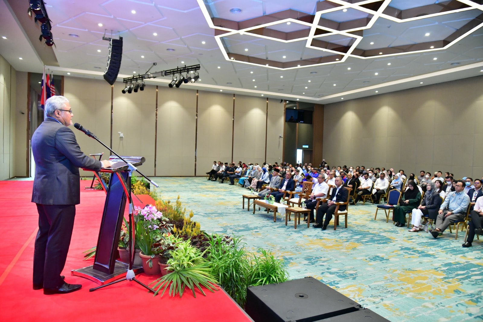 Sekitar Program Sebaran dan Pelancaran Komponen Bandar Pintar, Bandar Rendah Karbon dan Bandar Selamat Melalui Pelan Pemajuan, Garis Panduan Perancangan MBJB 2023 serta ‘Johor Fast Lane MBJB’ di Dewan Kenanga, Menara MBJB