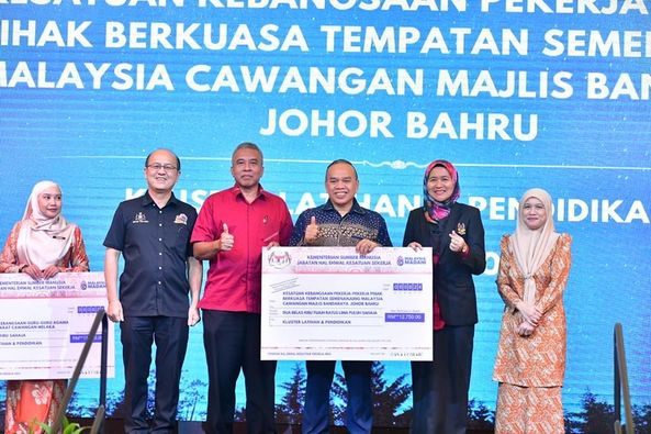 Majlis Penyerahan Bantuan 